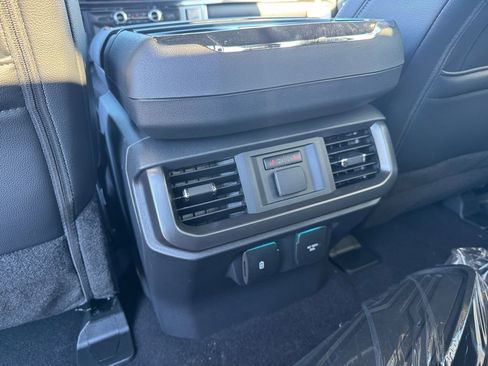 New 2025 Ford F150 Lariat w/ Equipment Group 502A High image 24