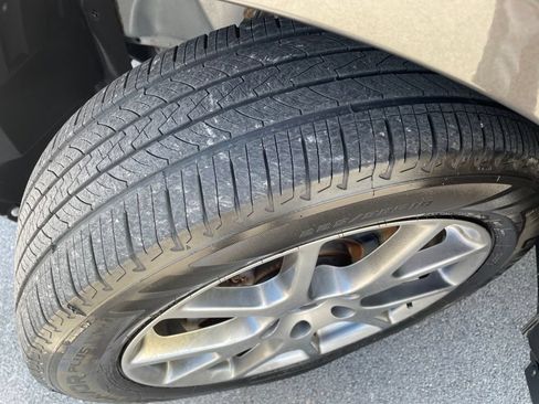 Used 2019 Dodge Journey GT w/ Nav & Sun Group AWD/4WD image 33