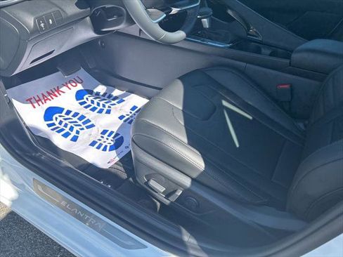 New 2026 Hyundai Elantra Limited FWD image 9