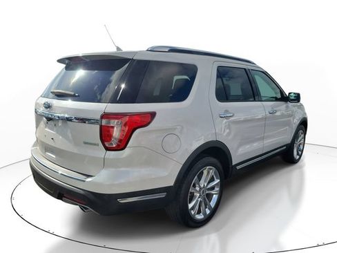 Used 2019 Ford Explorer Limited w/ Ford Safe & Smart Package FWD image 2