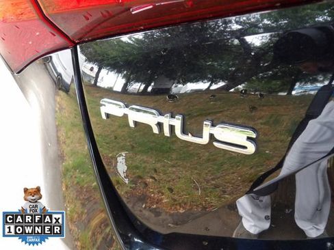 Used 2022 Toyota Prius XLE FWD image 17