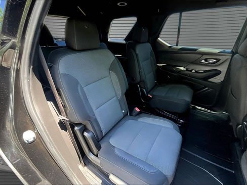 Used 2022 Chevrolet Traverse LT AWD/4WD image 16