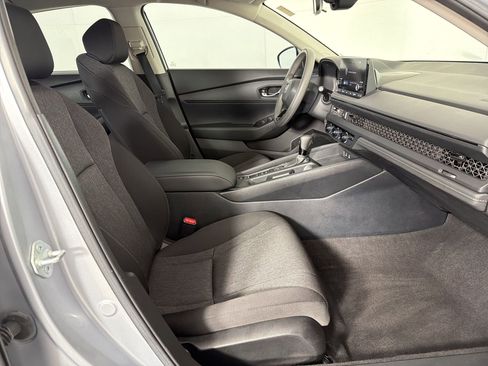 Certified 2023 Honda Accord LX image 30