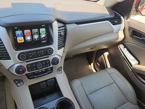 Used 2017 GMC Yukon SLT w/ Premium Edition AWD/4WD image 16
