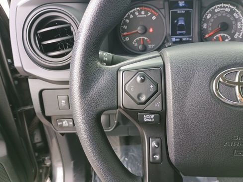 Used 2022 Toyota Tacoma SR w/ SR Convenience Package image 25