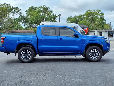 Used 2024 Nissan Frontier SL image 29