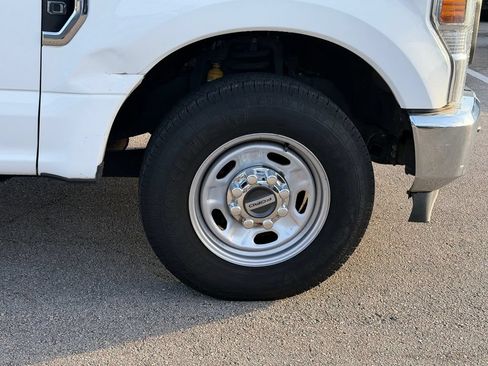 Used 2020 Ford F250 XL w/ Power Equipment Group RWD image 9