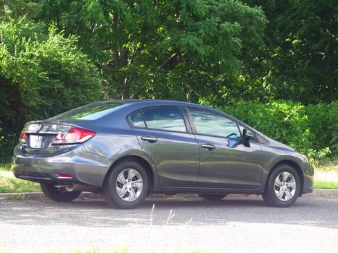 Used 2013 Honda Civic LX image 4