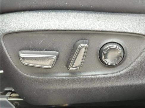 Used 2023 Toyota RAV4 Limited image 8