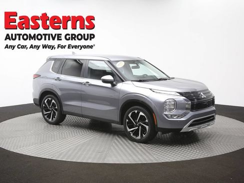 Used 2024 Mitsubishi Outlander SE FWD image 47