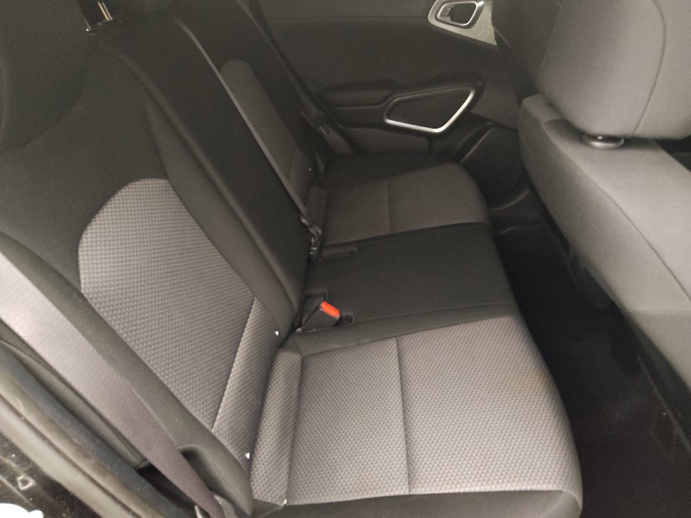 Used 2020 Kia Soul LX FWD image 19