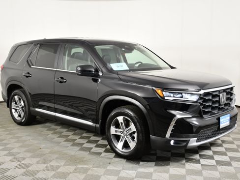 Certified 2025 Honda Pilot EX-L image 4