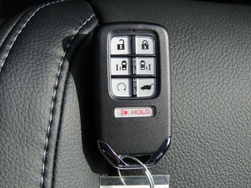Used 2024 Honda Odyssey EX-L image 17