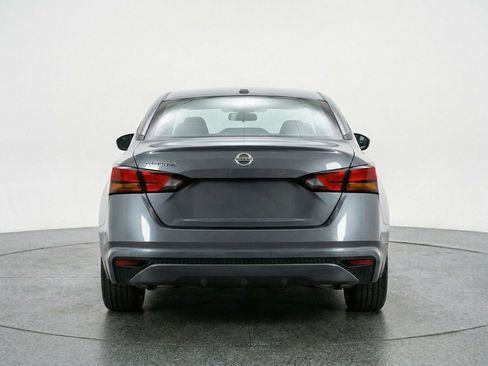 Used 2025 Nissan Altima 2.5 SV image 7