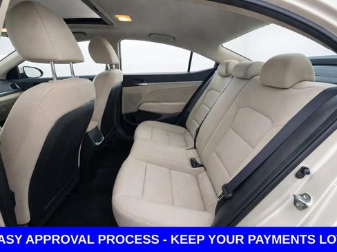Used 2017 Hyundai Elantra Value Edition FWD image 18