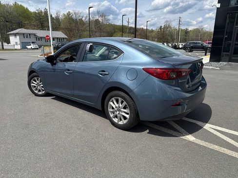 Used 2016 MAZDA MAZDA3 i Touring FWD image 3