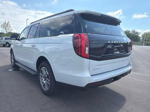 Used 2025 Ford Expedition Max Active AWD/4WD image 18
