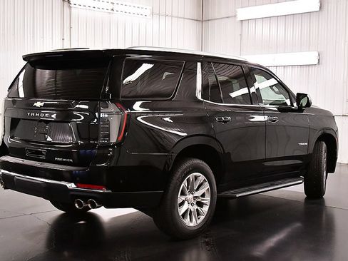 Used 2025 Chevrolet Tahoe Premier AWD/4WD image 7