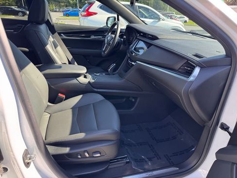 Used 2021 Cadillac XT5 Premium Luxury AWD/4WD image 16