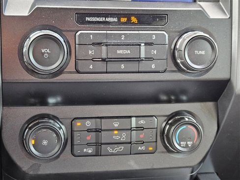 Certified 2019 Ford F150 XLT w/ Equipment Group 302A Luxury image 23