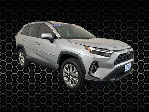 Used 2025 Toyota RAV4 XLE Premium image 3