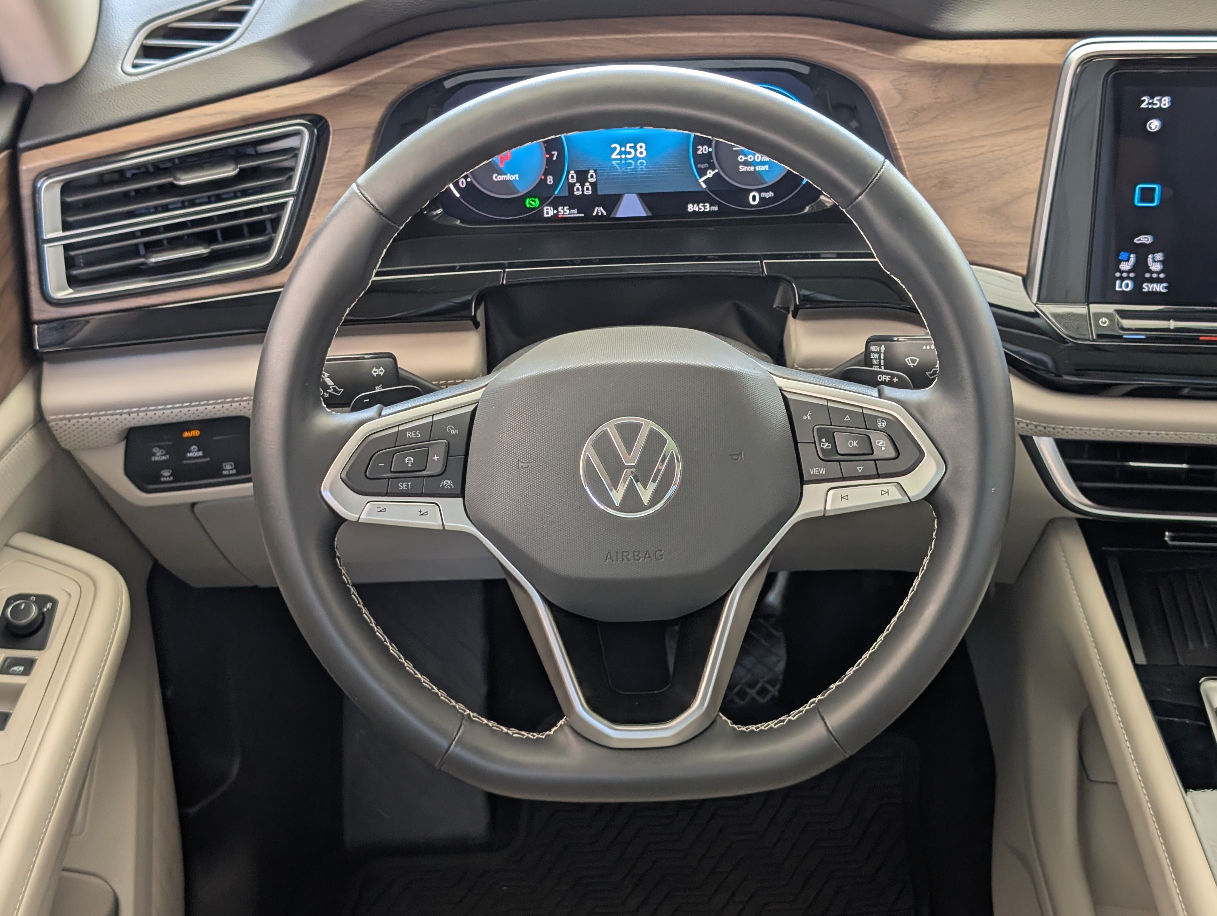 Used 2026 Volkswagen Atlas SE FWD image 28