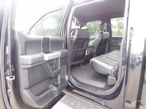 Used 2018 Ford F150 Raptor w/ Equipment Group 802A Luxury image 12