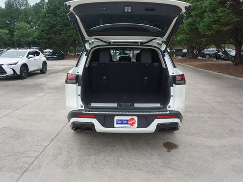 Used 2023 INFINITI QX60 Luxe w/ Cargo Package AWD/4WD image 18