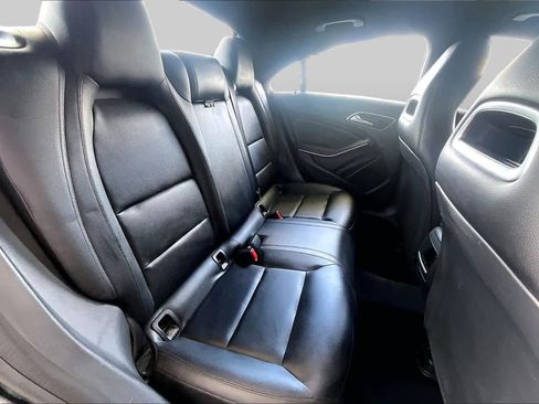 Used 2014 Mercedes-Benz CLA 250 image 17