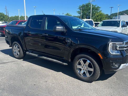 Used 2025 Ford Ranger XLT w/ Equipment Group 301A High AWD/4WD image 2