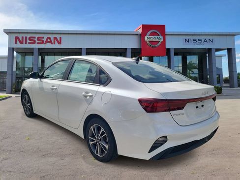 Used 2023 Kia Forte LXS FWD image 4