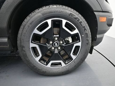 Used 2023 Ford Bronco Sport Outer Banks w/ Tech Package AWD/4WD image 11