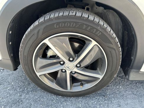 Used 2021 Honda HR-V EX image 10
