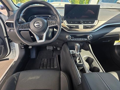 New 2025 Nissan Altima 2.5 SV w/ SV Special Edition Package image 14