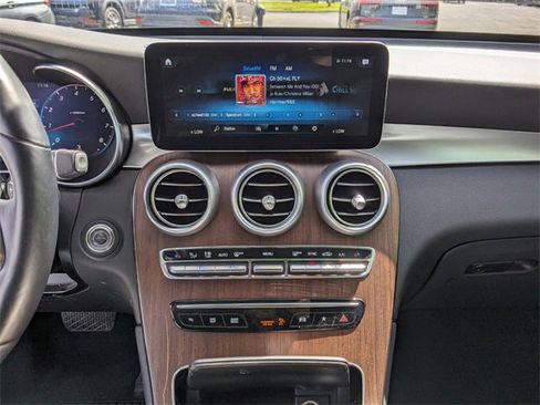 Used 2020 Mercedes-Benz GLC 300 4MATIC image 18