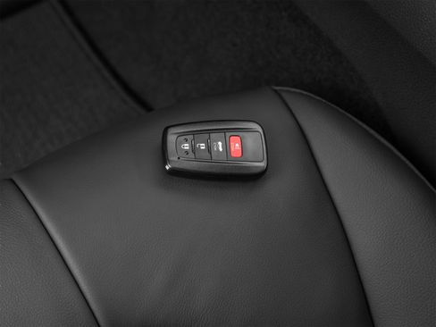 Used 2023 Toyota Camry LE image 38