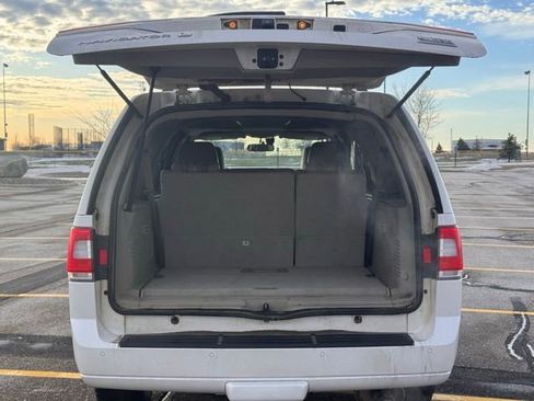 Used 2015 Lincoln Navigator L 4WD image 34