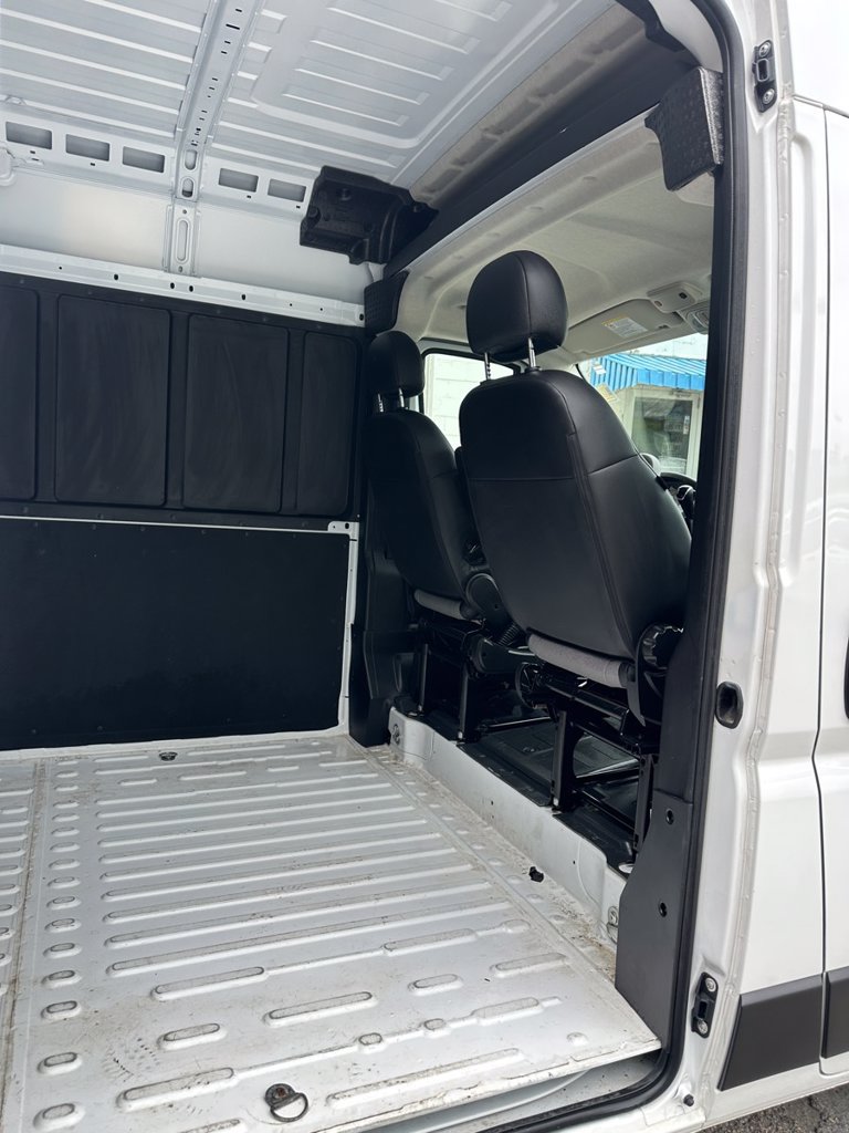 Used 2026 RAM ProMaster 2500 w/ Convenience Group FWD image 26