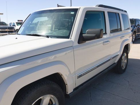 Used 2008 Jeep Commander Sport AWD/4WD image 7