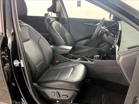 Used 2023 Kia Niro Wave image 29