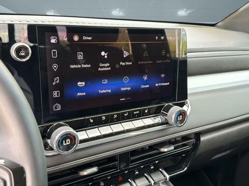 Used 2024 Chevrolet Colorado LT w/ LT Convenience Package III image 23