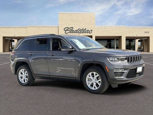 Used 2023 Jeep Grand Cherokee Limited AWD/4WD image 3