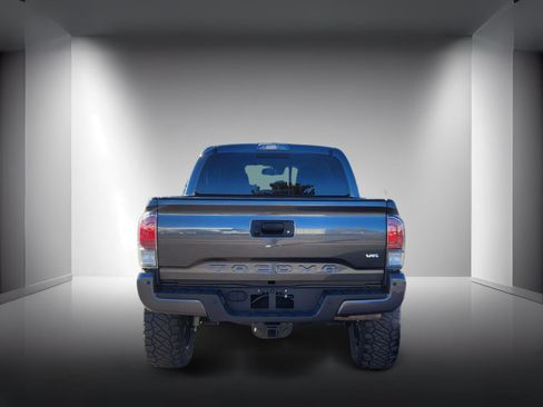 Used 2022 Toyota Tacoma TRD Off-Road w/ Technology Package image 6
