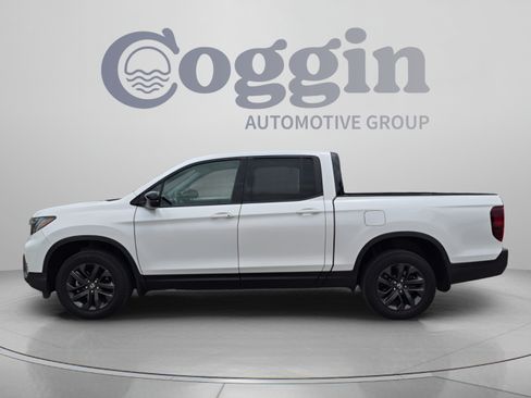Certified 2024 Honda Ridgeline Sport image 3