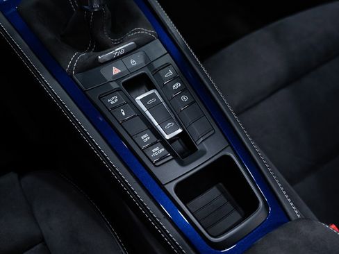 Used 2020 Porsche 718 Boxster Spyder RWD image 49