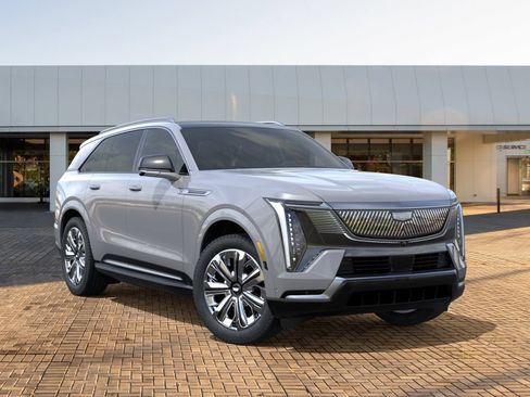 Certified 2026 Cadillac Escalade IQ Luxury 2 w/ LPO, Radiant Package AWD/4WD image 7