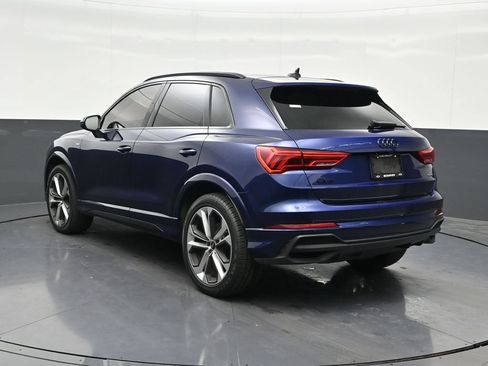 Used 2021 Audi Q3 2.0T Premium w/ Convenience Package AWD/4WD image 3