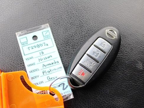 Used 2013 Nissan Armada Platinum image 39