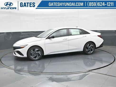New 2025 Hyundai Elantra Sport image 7