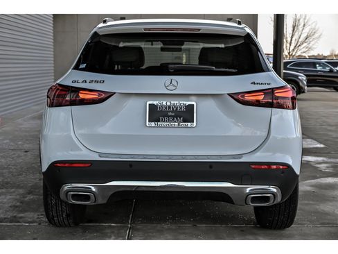 Certified 2026 Mercedes-Benz GLA 250 4MATIC image 6